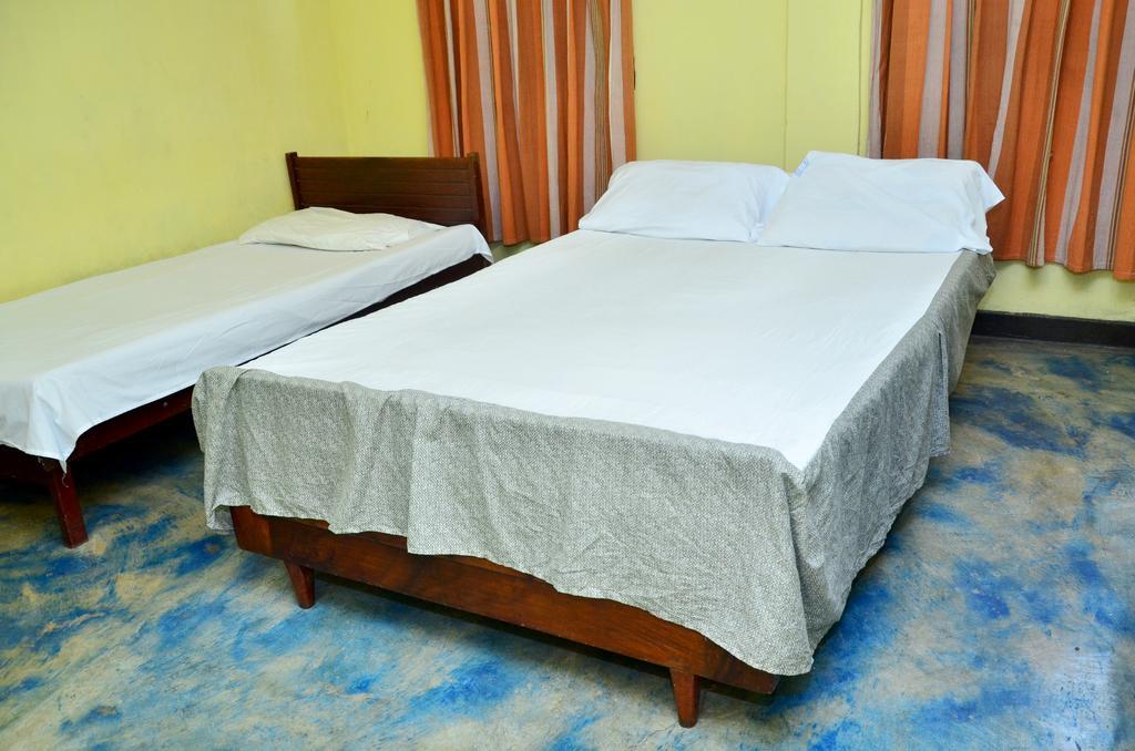 Hotel The Garden Rest Kandy Habitación foto